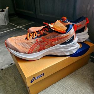 Asic Novablast 2. Brand New